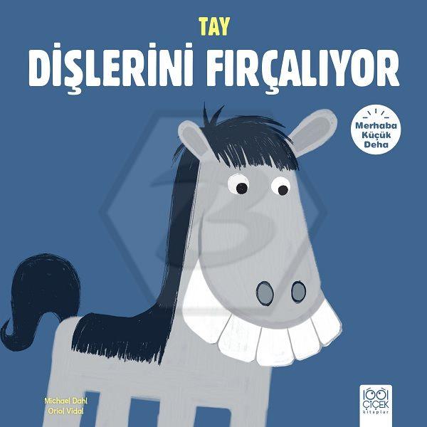 Tay Dişlerini Fırçalıyor